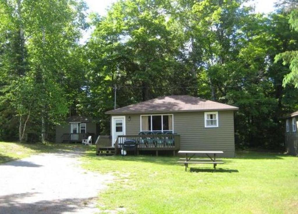 Cloverleaf Cottages Oxtongue Lake المظهر الخارجي الصورة