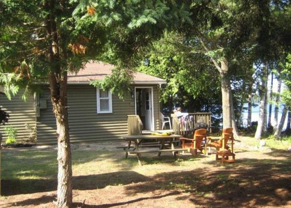 Cloverleaf Cottages Oxtongue Lake الغرفة الصورة